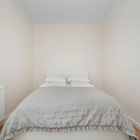 Modern With Air Conditioning And Parking By Renters Prestige Διαμέρισμα